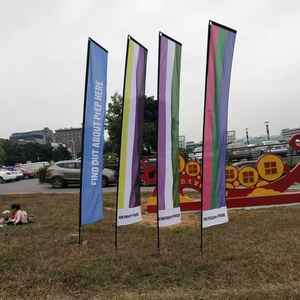 Bandiera a Piuma Personalizzata Economica Promozionale per Caffè Gelato Stampa Digitale Asta in Fibra di Vetro Personalizzabile per Negozi e Spiagge - Product Image 1