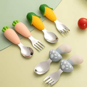 Mignon Nouveau Design Intégré Bébé Cuillère Fourchette Vaisselle Ensembles Assiette <span class=keywords><strong>En</strong></span> Silicone De Qualité Alimentaire <span class=keywords><strong>Couverts</strong></span> <span class=keywords><strong>pour</strong></span> Enfants Sucker Type Champignon - Product Image 4