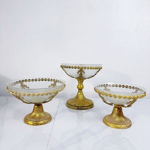 Jarrón de cristal hueco retro europeo, maceta hidropónica de metal dorado, jarrón decorativo tradicional para decoración del hogar y hoteles - Product Image 2