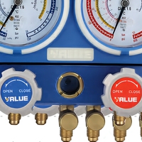 Kit de manomètres de réfrigération VALUE 80 mm Classe 1.6 à triple raccord avec boîte blister