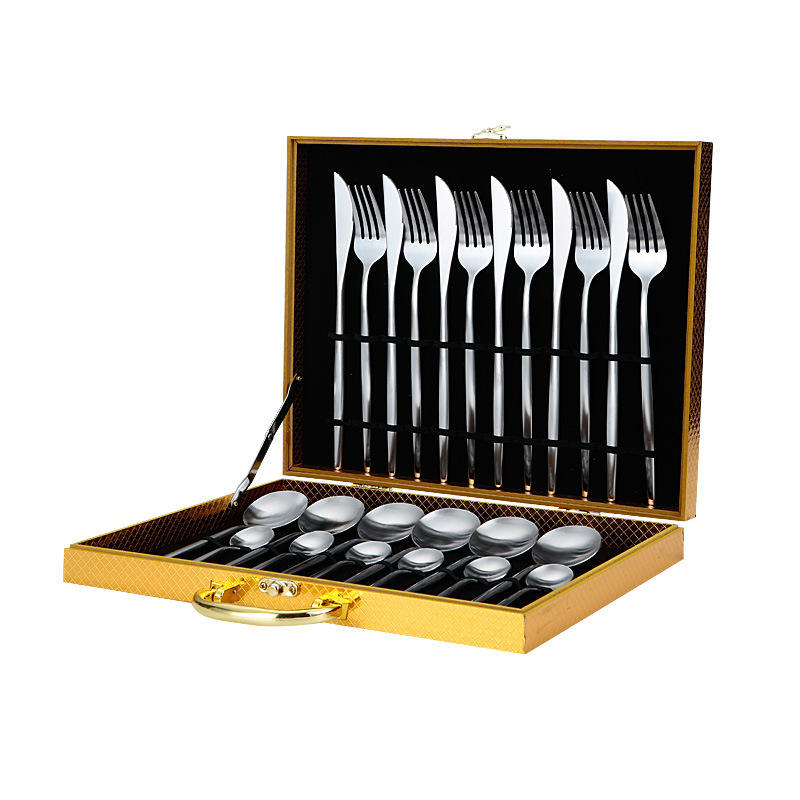 ชุดช้อนส้อมสีเงิน 24 ชิ้น - กล่องสีทอง