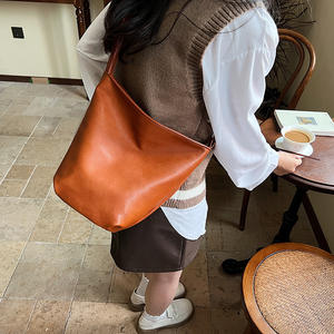 Sac seau rétro polyvalent Sac à bandoulière décontracté de grande capacité pour femmes pour le début de l'automne - Product Image 6