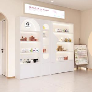 Vetrina Espositiva in Legno Moderna Personalizzata per Negozi di Cosmetici, Profumi, Hotel e Appartamenti - Product Image 1