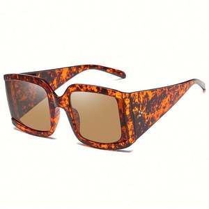 Gafas de Sol de Moda 2020, Estilo Vintage con Remaches de Mariposa, Gafas de Sol Cuadradas Extra Grandes con Protección UV400 para Mujer - Product Image 5