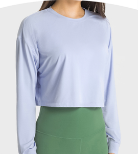 Top Corto Personalizzato Liscio e Morbido come la Seconda Pelle, Traspirante, a Maniche Lunghe - Product Image 5