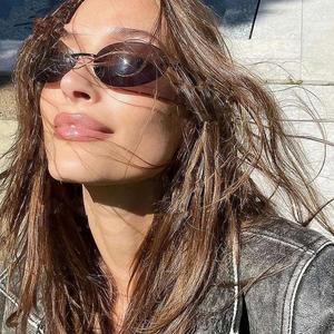 แว่นกันแดดทรงรีไร้กรอบสไตล์เรโทรหรูหราแนวพังก์โลหะยุค 2000 ป้องกันรังสียูวี 400 สำหรับผู้หญิงและผู้ชาย ขายส่ง - Product Image 3