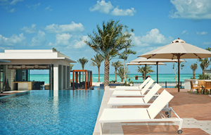Tumbona de <span class=keywords><strong>playa</strong></span> impermeable con ruedas, camas apilables para piscina de hotel, cómodas <span class=keywords><strong>tumbonas</strong></span> de aluminio - Product Image 3