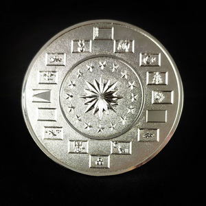 Pièces commémoratives en alliage de zinc style pièce de monnaie antique, personnalisées par le fabricant, avec motif croix et signe astrologique, en forme de disque, couleur argent. - Product Image 1