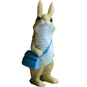 Regalo di decorazione di Micro paesaggio di moda in resina ecologica dipinto a mano con figurina di coniglio di cartone animato per insegnanti e studentesse - Product Image 1