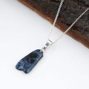 Collar con colgante de piedra natural de Pietersite, piedra auténtica pulida, energía curativa, piedra de nacimiento, regalo para ella o él, joyería unisex. - Product Image 5