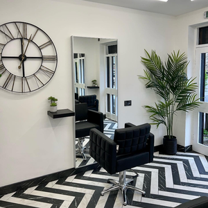 Silla de Barbería Portátil de Cuero con Bomba Hidráulica, Altura Ajustable, para Salón de Belleza y Taller - Product Image 2