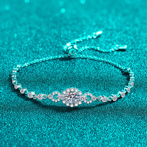 Fine Jewelry 0.5CT White Moissanite Diamond Bracelet Chaîne de tennis en argent sterling 925 réglable - Product Image 4