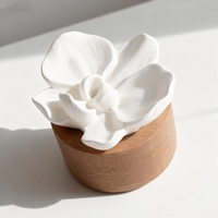 Diffuseur de parfum Finru en pierre aromatique avec base en bois, fleur en porcelaine, parfum d'ambiance pour la maison, huile essentielle parfumée, cadeau en gros