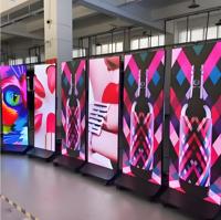 Écran d'affichage numérique vertical LED 80 pouces avec prise en charge multilingue pour la publicité dans les centres commerciaux et les salles d'exposition