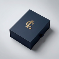 Boîte cadeau de luxe à tiroir coulissant rigide avec logo personnalisé estampé à chaud, doublure intérieure en satin, emballage en papier pour collier et bijoux