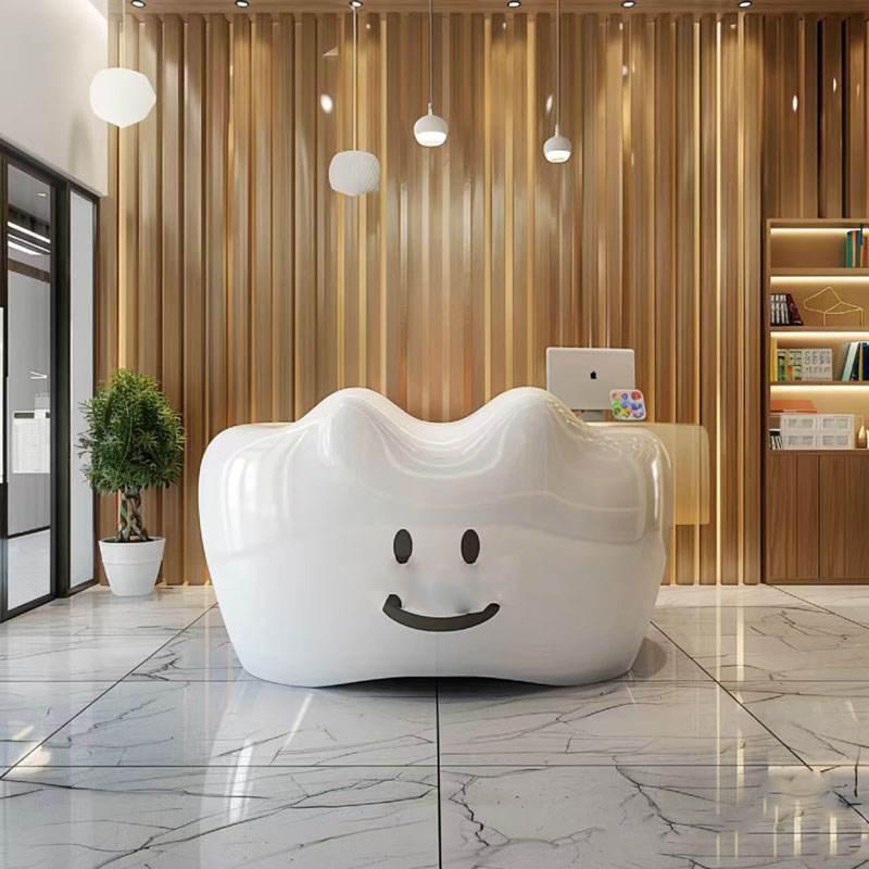 Bureau d'accueil blanc 5