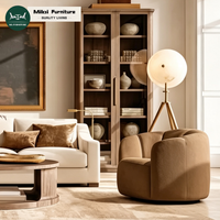 Fauteuil de salon au design classique, fauteuil à dossier arrondi, fauteuil en bois artisanal, mobilier d'intérieur, doux et confortable pour villa, appartement