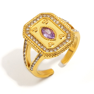 Anillo apilable ajustable de acero inoxidable chapado en oro de 18 quilates con esmalte de tarot vintage y circonitas, joyería llamativa para mujer - Product Image 1