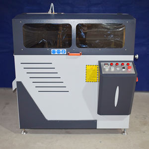 Machine de fabrication de fenêtres et de portes, scie à découper les coins entièrement automatique pour profilés en aluminium - Product Image 4