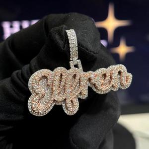 Collar con Colgante de Letra Personalizada Estilo Hip Hop, con Moissanita, Acabado en Dos Tonos, Totalmente Cubierto de Piedras, para Unisex - Product Image 1