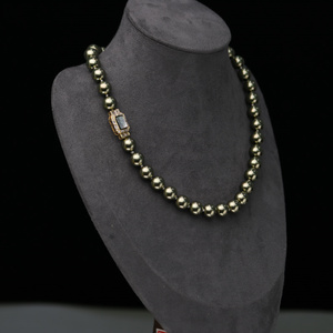 Collier vintage chrétien avec perles d'imitation de cristal de 10 mm, bijoux tendance pour femmes, idéal pour les fêtes et les cadeaux d'anniversaire - Product Image 4
