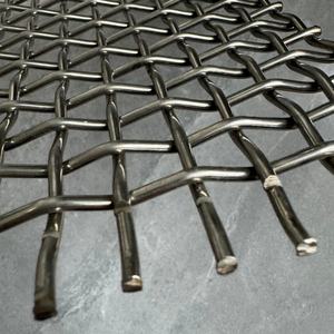 Panneaux en acier au manganèse 65 de haute qualité, à bord fermé, en treillis soudé ondulé <span class=keywords><strong>pour</strong></span> applications minières, tamis à sable/pierre - Product Image 4