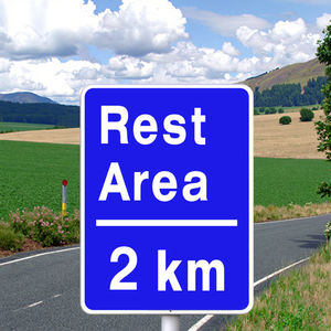 Özel Model yol işareti dinlenme kalınlaşmış alüminyum yansıtıcı işareti plaka ile ok emniyet uyarı trafik işareti - Product Image 1