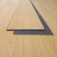 Fabricante de Pisos SPC con Aspecto de Madera Moderna, Piso Vinílico de PVC Impermeable con Sistema de Clic para Decoración de Interiores