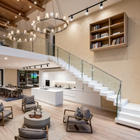 Escalier en L intérieur élégant en bois massif avec design moderne et garde-corps en verre ou en acier