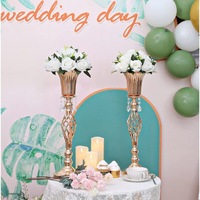 Décor de lieu de réception de style européen, marqueurs de chemin en fer forgé électroplaqué à tiges torsadées pour arrangements floraux, centres de table de mariage