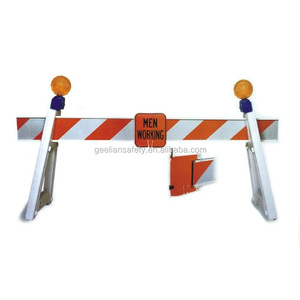 Mỹ loại tiêu chuẩn II tạm thời di động gấp nhựa đường giao thông rào chắn - Product Image 4