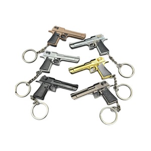 Portachiavi in Metallo Modello di Pistola Tattica 3D in Miniatura Calibro Grande, Disponibile in Argento, <span class=keywords><strong>Oro</strong></span>, Nero e Marrone, Pronto per la Spedizione - Product Image 5
