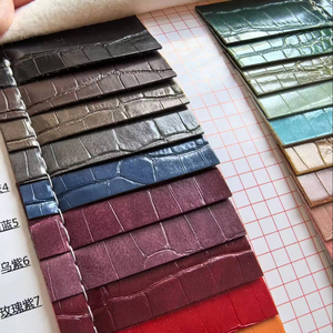 Borse in PVC con Motivo Coccodrillo Imitazione Pelle Lucida 1.0 all'Ingrosso con Retro in Camoscio Spazzolato Modello YX358 - Product Image 1