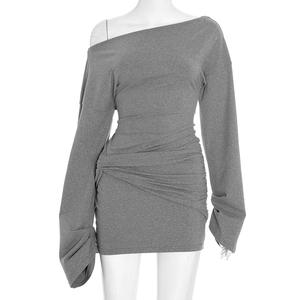 فستان قصير نسائي جديد ملتوي لخريف الربيع ملابس بلون سادة مكشوف الكتفين بأكمام طويلة فستان قصير ضيق للسيدات - Product Image 2