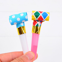 Sifflet en plastique à bulles de savon Dragon pour fête d'anniversaire et remise de diplôme des enfants, motif à pois, accessoire de cheering original, amusant et créatif