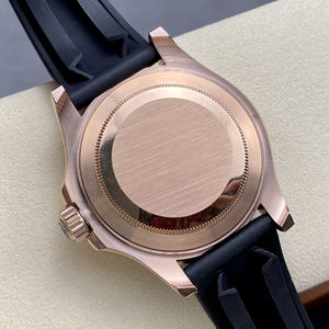 La nouvelle montre est de couleur gris ciment et est équipée du mouvement mécanique 4131 le plus stable. - Product Image 3