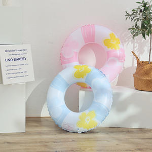 Flotador Inflable de PVC con Diseño de Flor Colorida y Moderna para Adultos, para Uso en Parques Acuáticos - Product Image 3