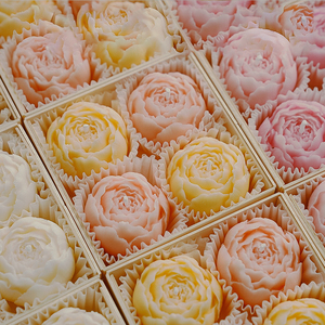 เทียนหอมกลิ่นกุหลาบจากขี้ผึ้งถั่วเหลืองรูปดอกไม้ สำหรับตกแต่งบ้านอย่างหรูหรา ใช้ในวันขอบคุณพระเจ้าและวันแม่ - Product Image 3