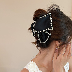 กิ๊บหนีบผมทรงสามเหลี่ยมทำจากผ้าซาตินฝรั่งเศสที่หนีบผมทรงหลังสุดหรูอุปกรณ์เสริมสำหรับผม - Product Image 3