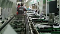 Línea de Ensamblaje de Computadoras Portátiles de Alta Eficiencia para Sistemas Informáticos Personalizados - Desde el Diseño de la Distribución Hasta la Producción Completa
