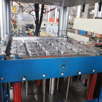 Presse hydraulique pour la production de couvercles de puits en fibre de verre, capacité 500 tonnes