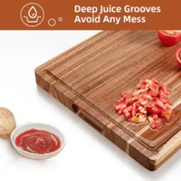 Groot rechthoekig houten snijplank van natuurlijk hout, geschikt voor eten, serveren en charcuterie.