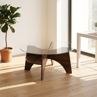 Table basse de salon en bois, style minimaliste et luxueux, avec plateau en verre trempé moderne