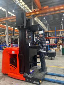 トリプルマスト4メートル持ち上げ高さCDDX10-40Sミニ小型電気注文ピッカー倉庫設備 - Product Image 5