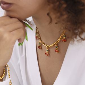 Collier tendance anti-ternissement en or 18 carats en acier inoxydable véritable, ensemble de colliers à pendentif cerise rouge pour femmes et jeunes filles - Product Image 2