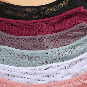 Женские кружевные трусики с цветочным принтом - Product Image 3