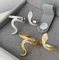 Bague Serpent Torsadée Ajustable en Laiton Scintillant avec Zircons Pavés, Style Tendance, Bijou Bling pour Femme – Meilleure Vente