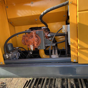 รถฮุนได220-9S เครื่องขุดพร้อมปั๊มเครื่องยนต์ Cummins กำลังแรง22ตัน - Product Image 5