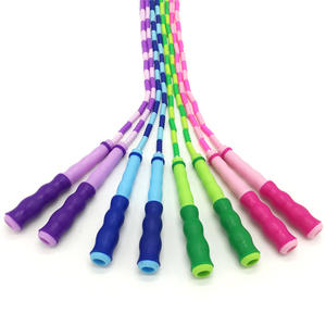 Vendita calda durevole corda <span class=keywords><strong>per</strong></span> saltare in bambù regolabile <span class=keywords><strong>per</strong></span> <span class=keywords><strong>bambini</strong></span> e <span class=keywords><strong>bambini</strong></span> colorati <span class=keywords><strong>per</strong></span> saltare la corda <span class=keywords><strong>per</strong></span> il Fitness - Product Image 6