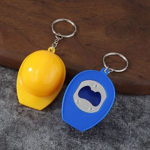 Porte-clés décapsuleur en forme de mini-casque de sécurité de chantier 3D, avec logo personnalisé, idéal comme cadeau promotionnel - Product Image 1